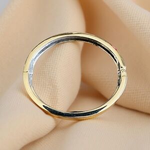 B36 Silver bangle